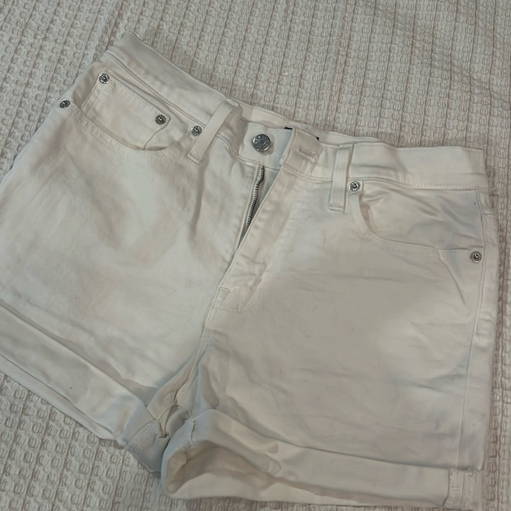 WHITE DENIM SHORTS